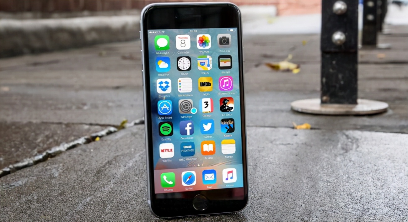 花几十块钱买一个iphone6能开机吗,花六千买苹果手机