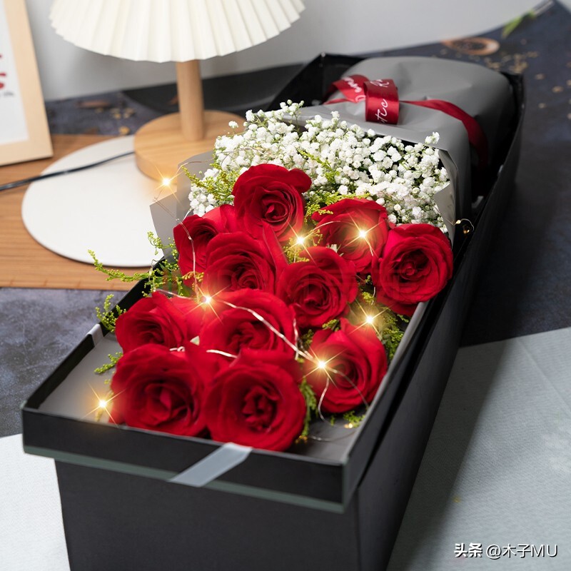 男生送女生11朵玫瑰代表什么意思,送追求的女生11朵玫瑰应该说什么