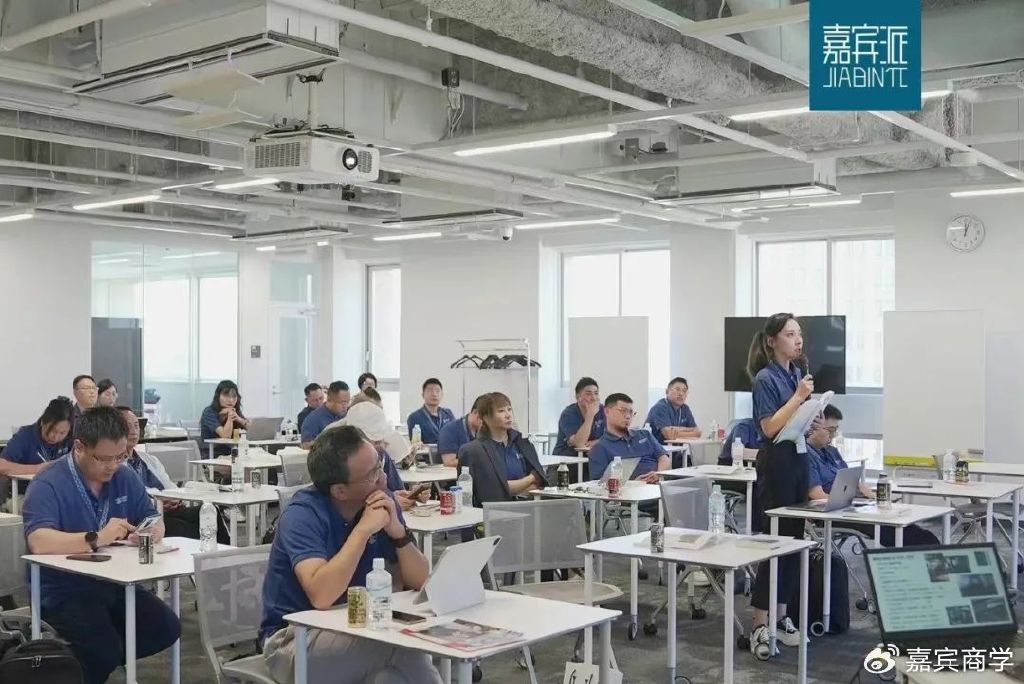 吴婷拜访蒋锡培,吴婷嘉宾