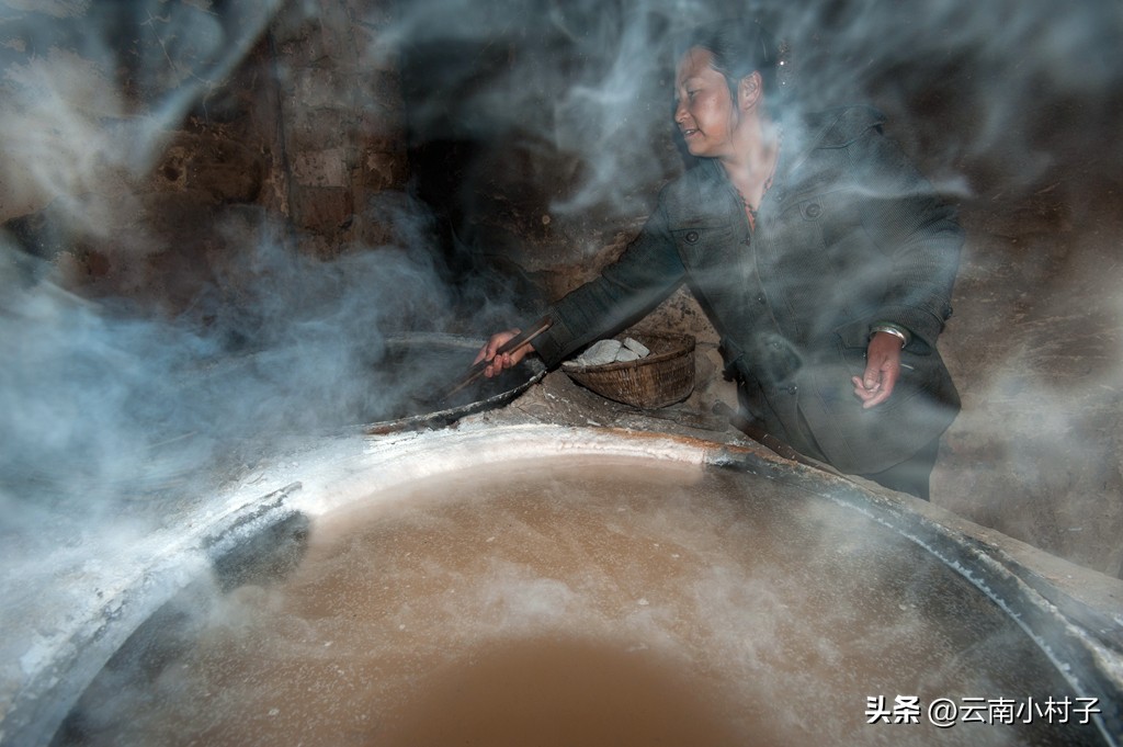 云南古盐井在哪里,诺邓盐井产于哪个地层