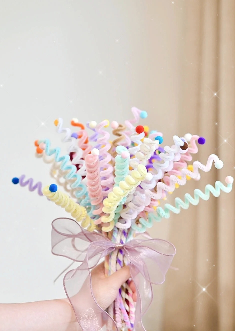 扭扭棒做什么适合摆摊,扭扭棒手工制作容易赚钱吗