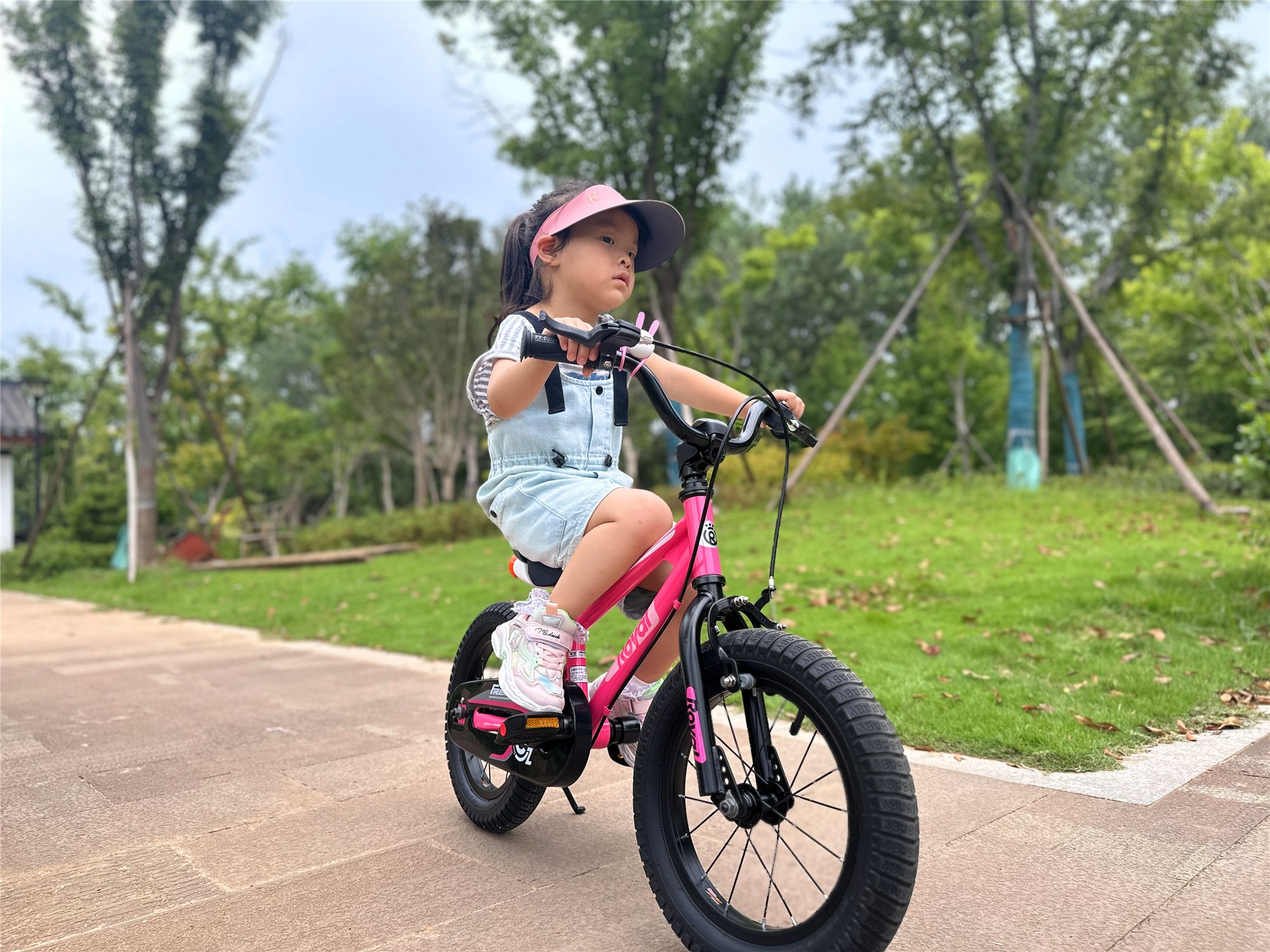 优贝小孩自行车,优贝ez二合一自行车广告