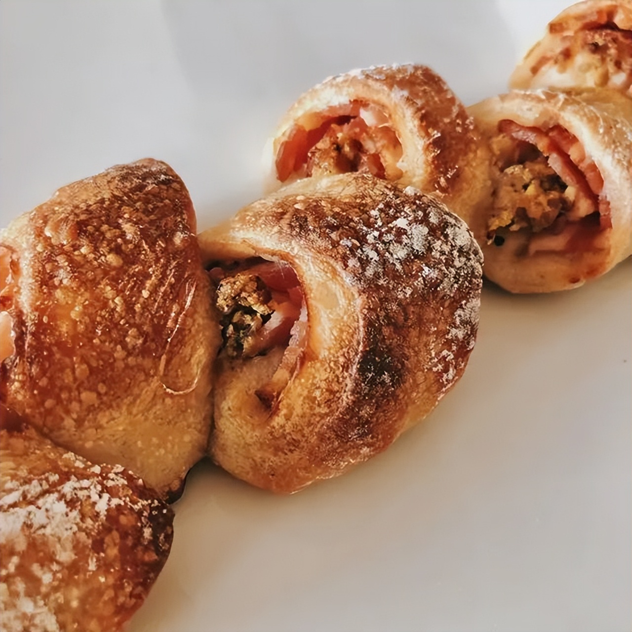 东京这位「面粉刺客」！每日使用15种面粉，混合制作40款面包