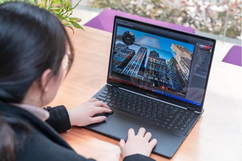 紫色笔记本电脑华硕灵耀pro测评,高端oled显示屏