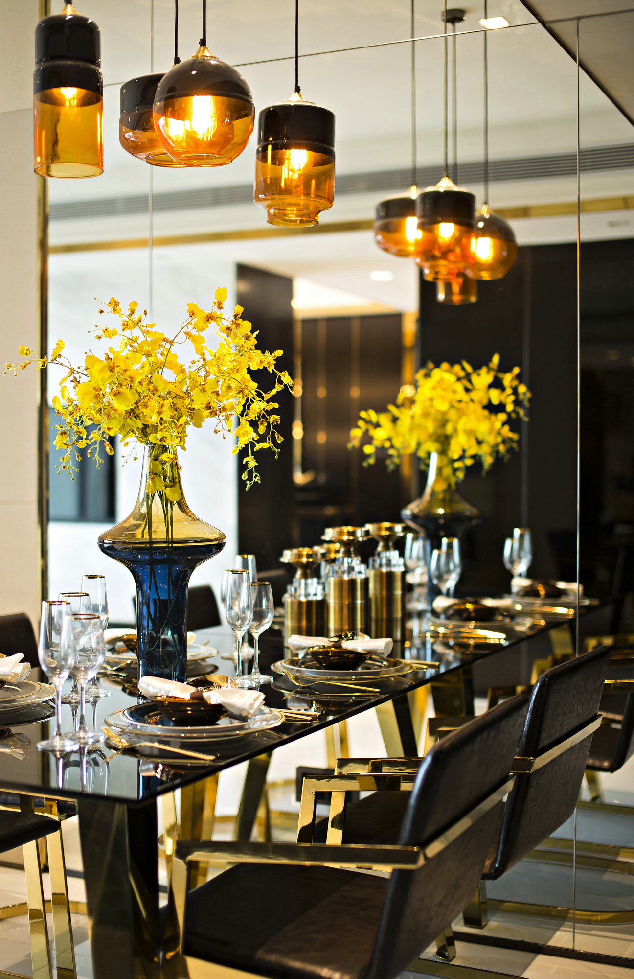 「现代设计风格」DHA香港洪德成设计-YSL精品主题风格样板房