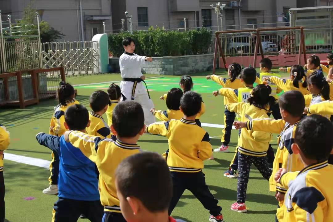 跆拳道适合孩子的热身活动,跆拳道适合练什么