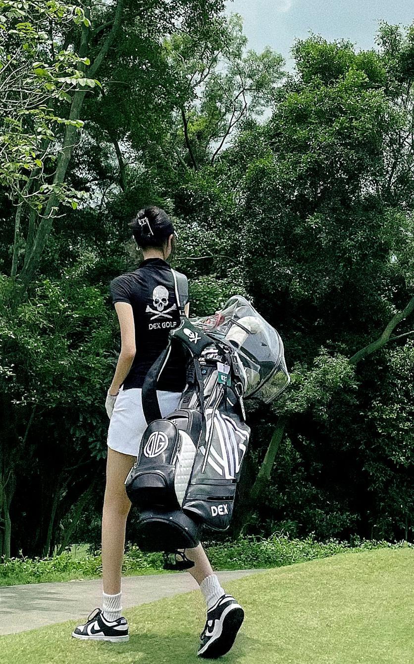 夏天打高尔夫,冬天打高尔夫穿什么衣服合适