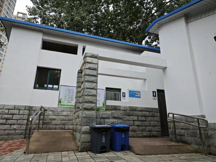 小厕所大文明焦点访谈,小厕所大民生记者走进街道公厕