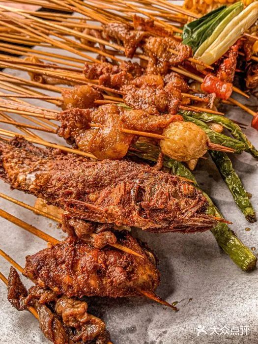 乐山30家苍蝇馆子，我不允许你还没吃过！