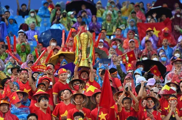 中国足球输越南足球5比1,中国足球战胜强大的越南足球队