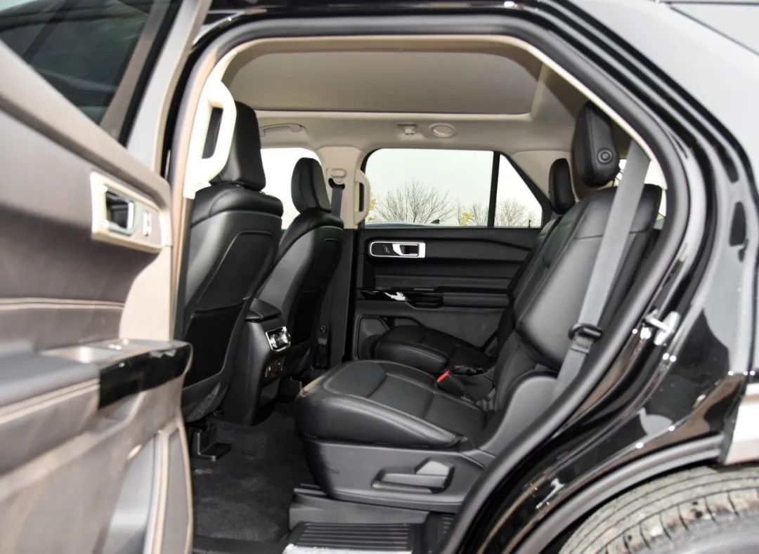 三年亏一半的福特探险者,福特探险者哪一年最值得购买