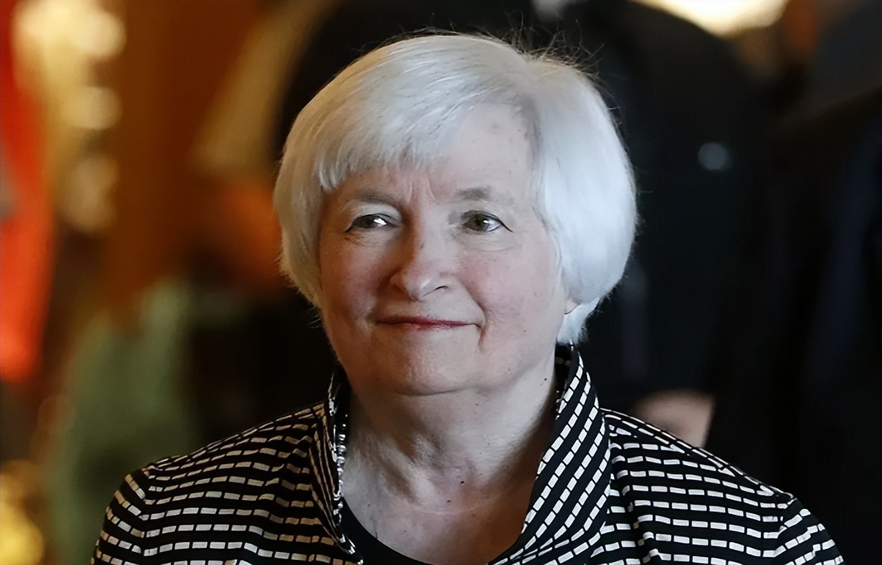 美韩对蒙古下手了?组“环中国”供应链,*土稀**从天津港出口