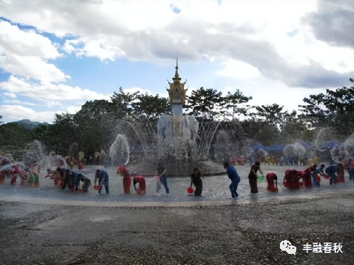 李芳｜游览西双版纳，领略傣族风情