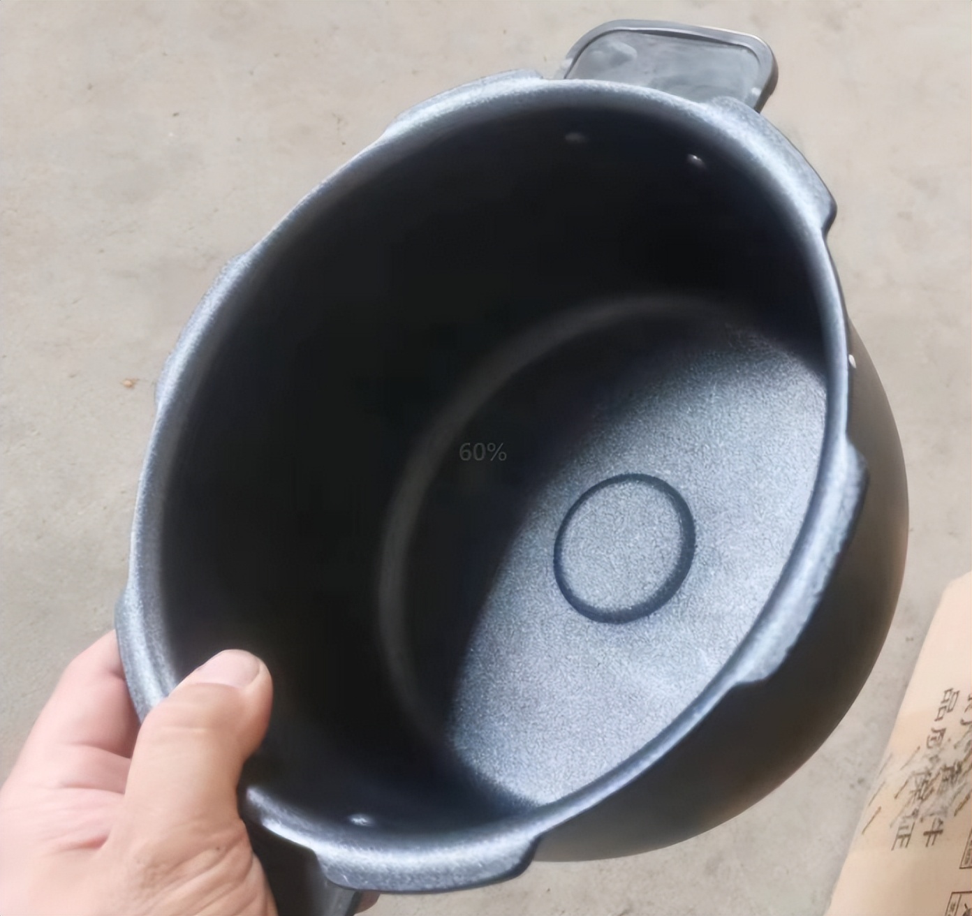 韩国电饭煲内胆涂层破了能用吗,进口电饭锅内胆涂层修复