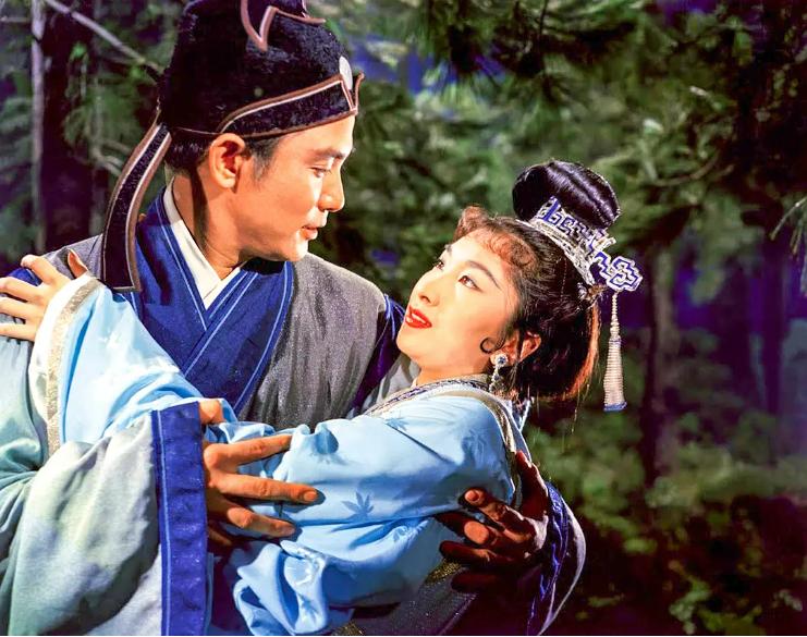 醒醒吧，没有了这一眼万年的“性感”，拯救香港电影就是自我欺骗