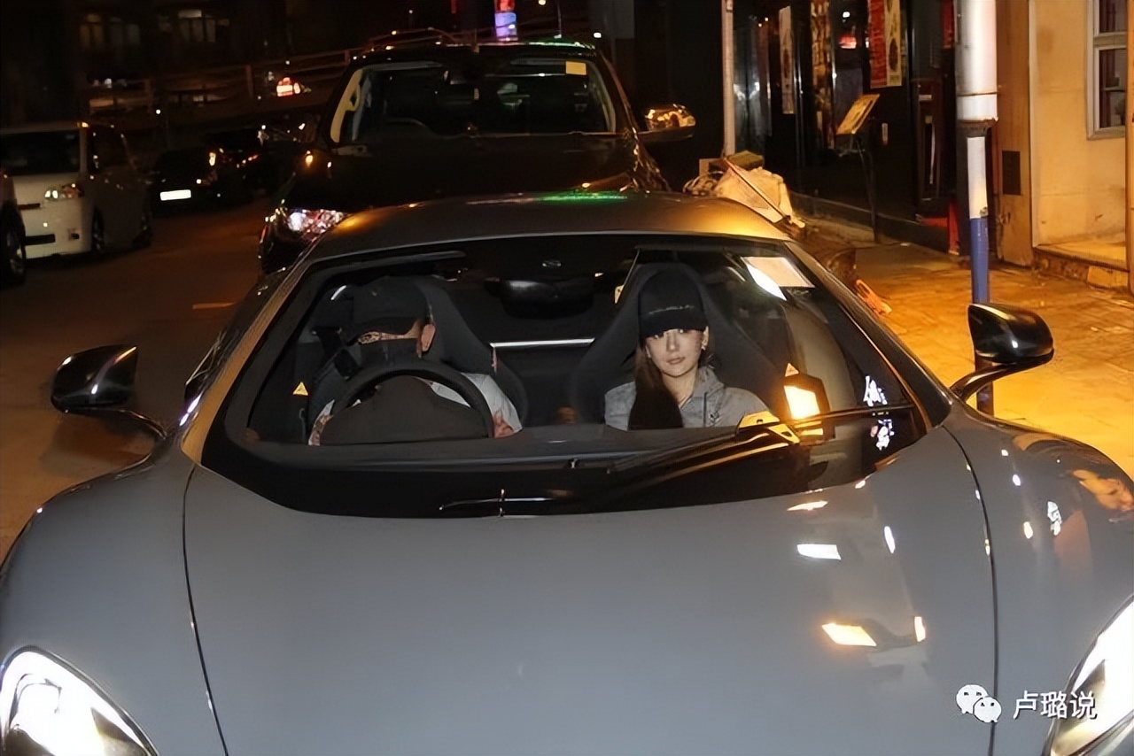 天王隐藏的“大老婆”，把持20亿财产，一生不婚不育，图的是啥？