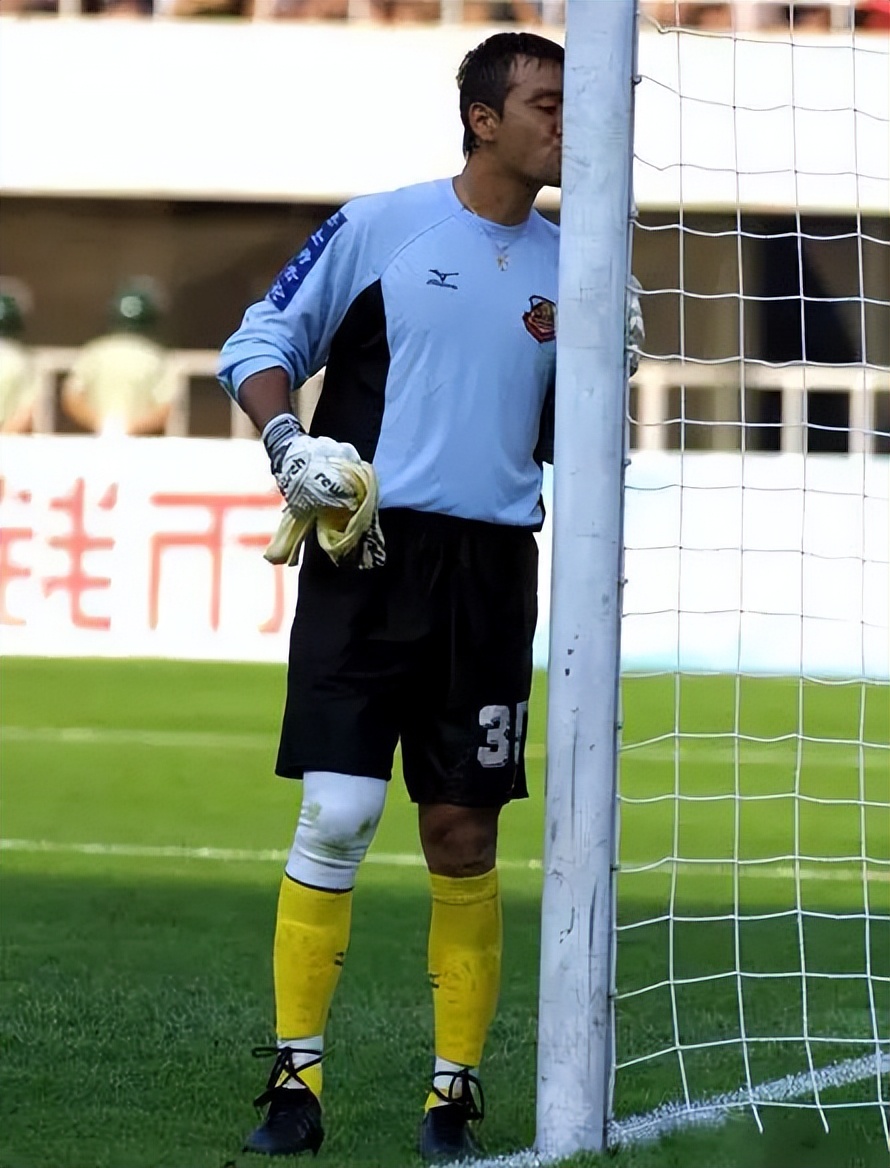 国门江洪:曾被害吸毒,不想打假球愤而退役,如今陪西安足球复兴