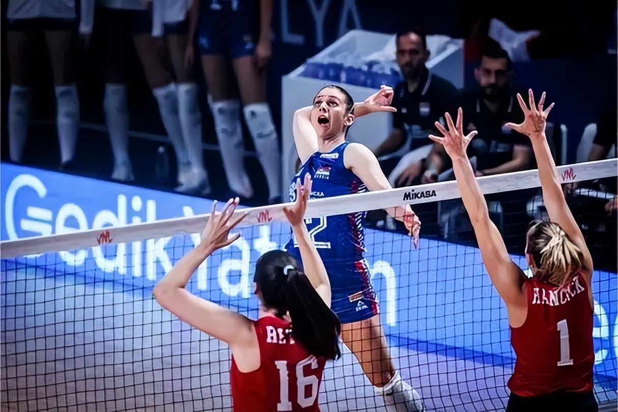 最新女排世界排名：巴美中意包揽前四，一周前的世界第一跌至第五