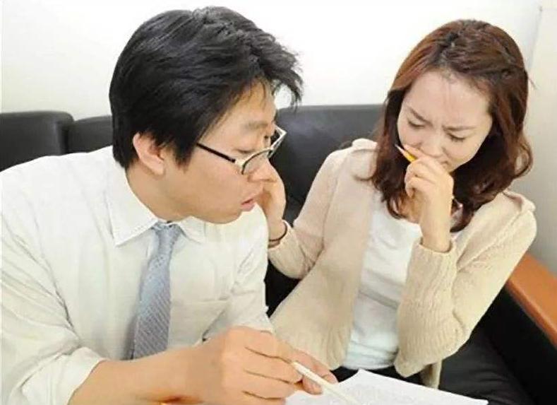 嘴巴里总有一股臭味刷牙管用吗,怎么刷牙牙齿都有异味