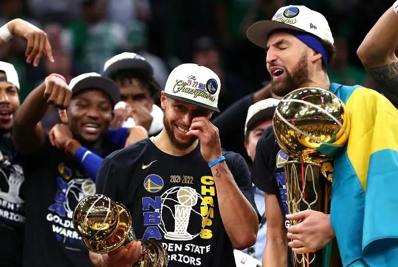 休赛期的保罗乔治,休赛期球星