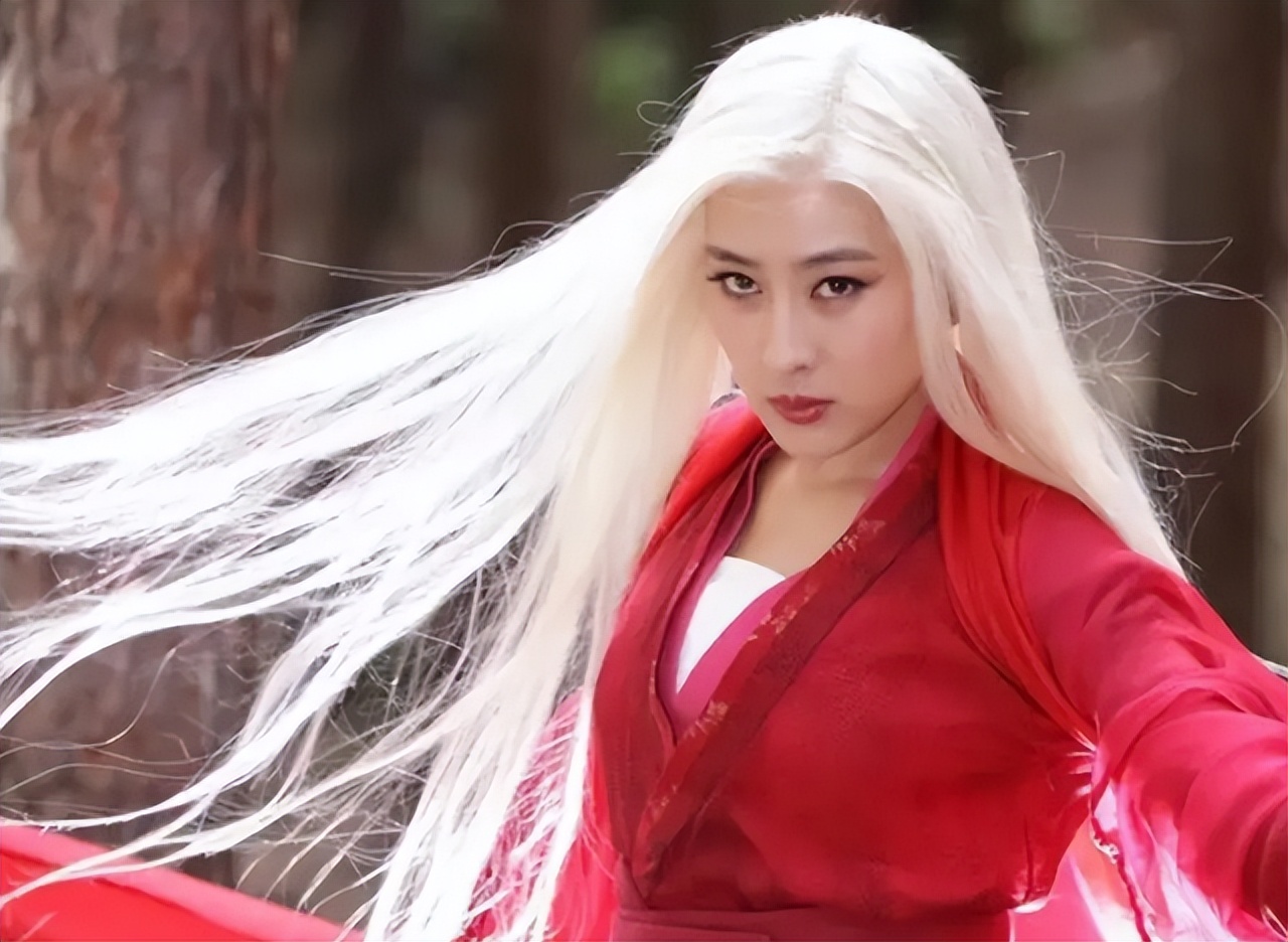 练霓裳一夜白发几个版本,练霓裳扮演玉罗刹