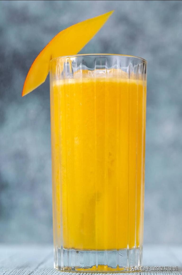 三年前认识一个姑娘,三年前在同一个城市认识的女孩