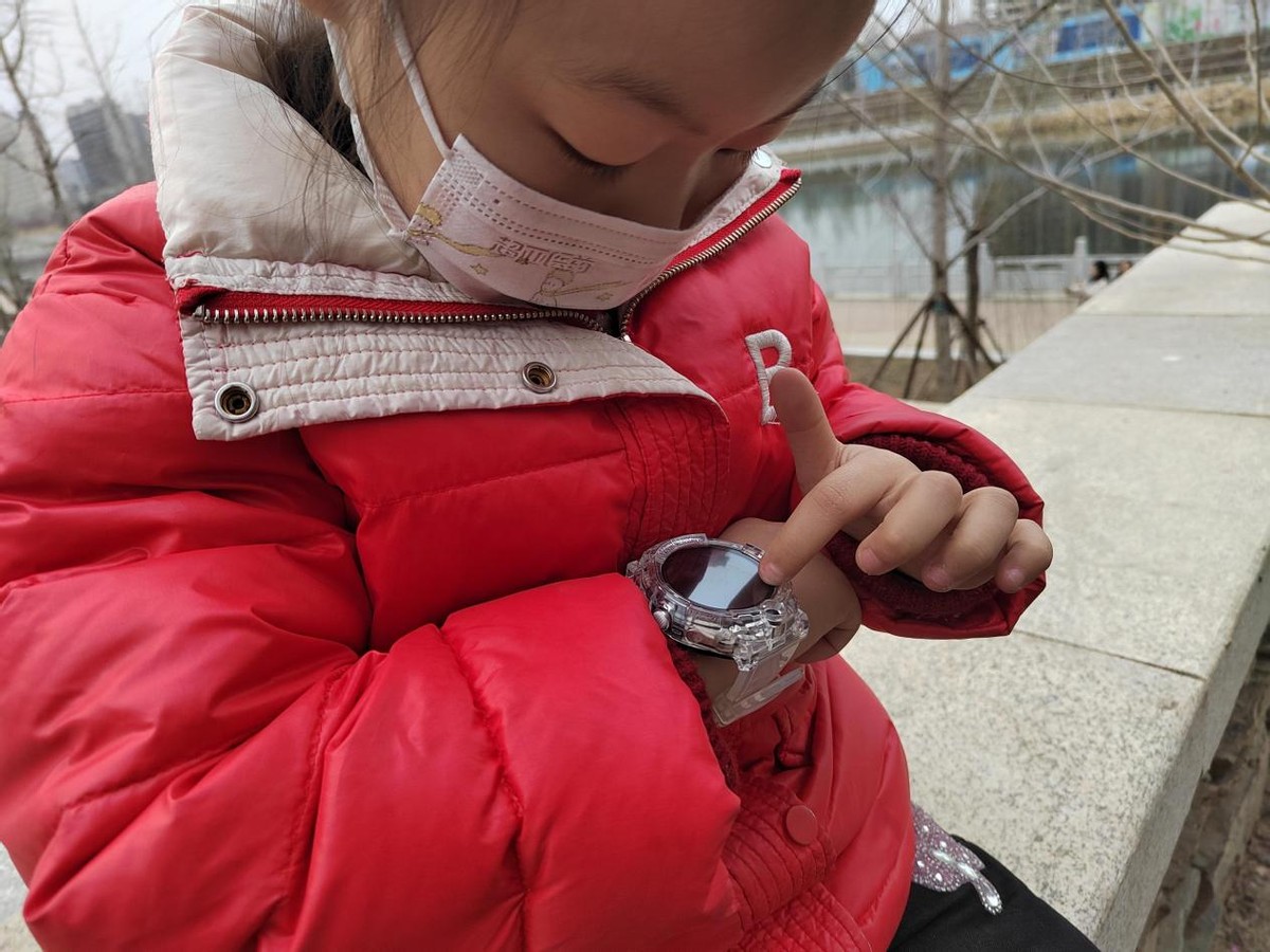 didoY039智能电话手表｜是孩子的守护者，更是孩子学习的小帮手