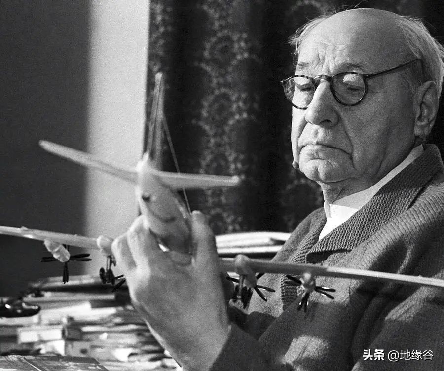 俄罗斯飞机无起落架降落,俄罗斯大飞机最新消息