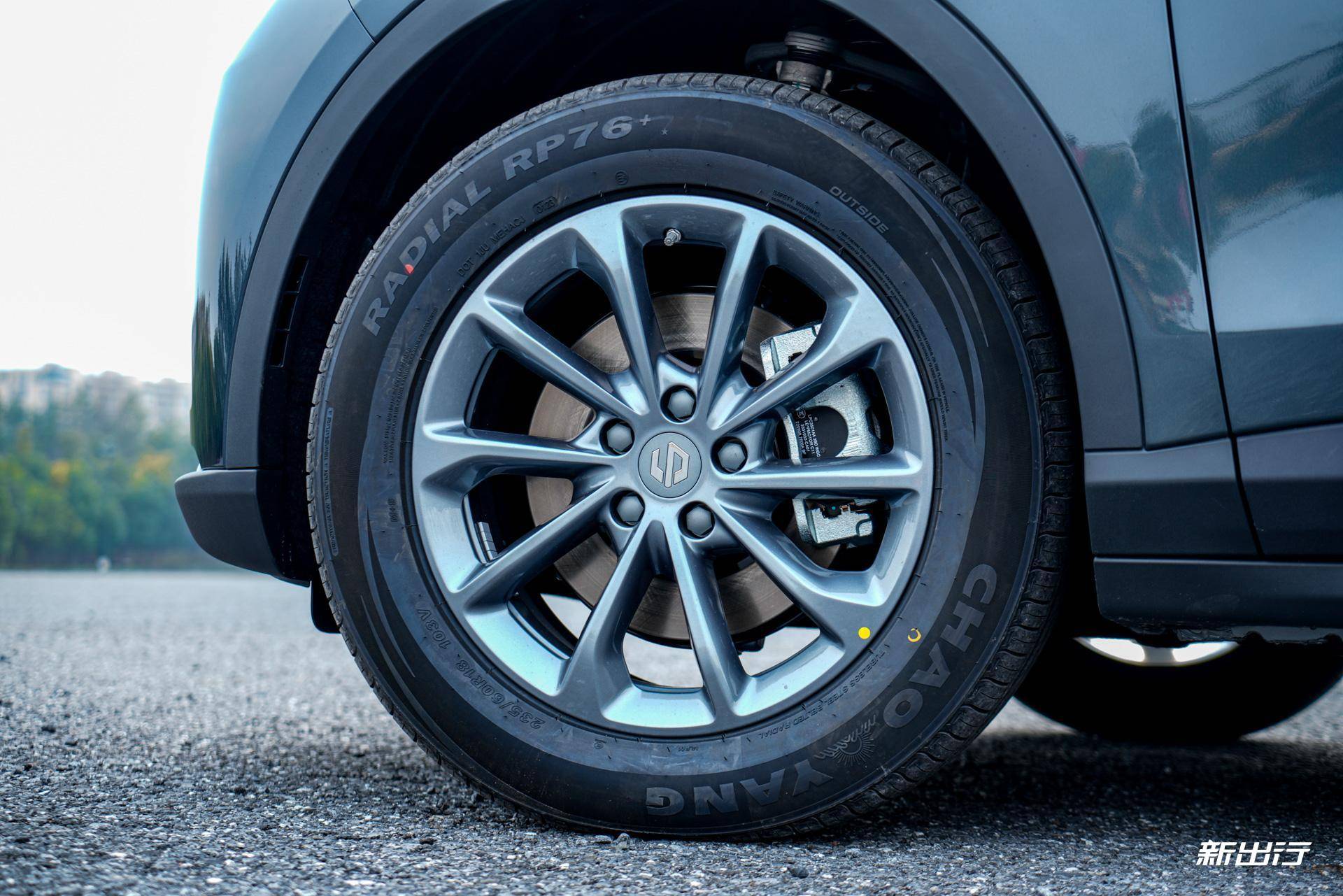 15万的中型SUV体验如何?静态实拍零跑23款C11