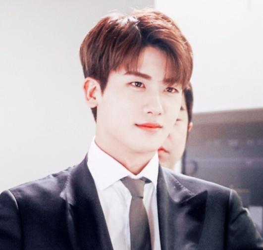 韩版青簪行叫什么,青簪行电视剧男主叫什么