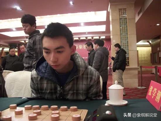 最近八年总被棋迷称为“水特”，张*潮学**也有说不出的苦衷与无奈