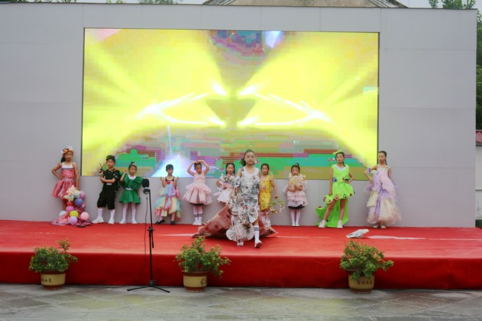 河口镇中心小学的图片,张店镇第一小学放飞梦想快乐成长