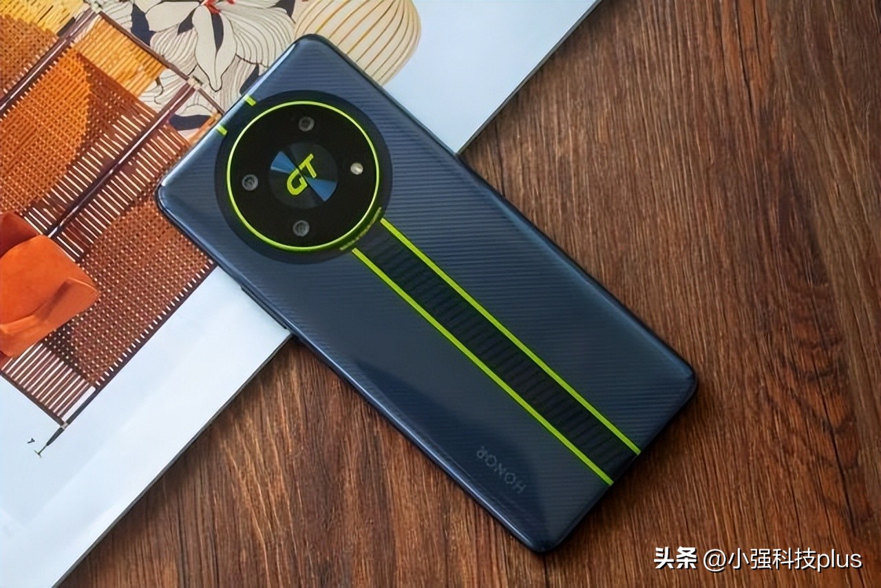 目前值得入手的手机推荐一下,国产手机推荐性价比高前三款