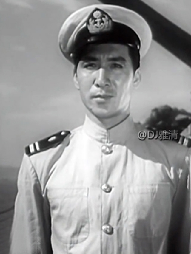 昔日男星康泰才华横溢心地善良人见人爱的银幕帅哥一生太不容易了