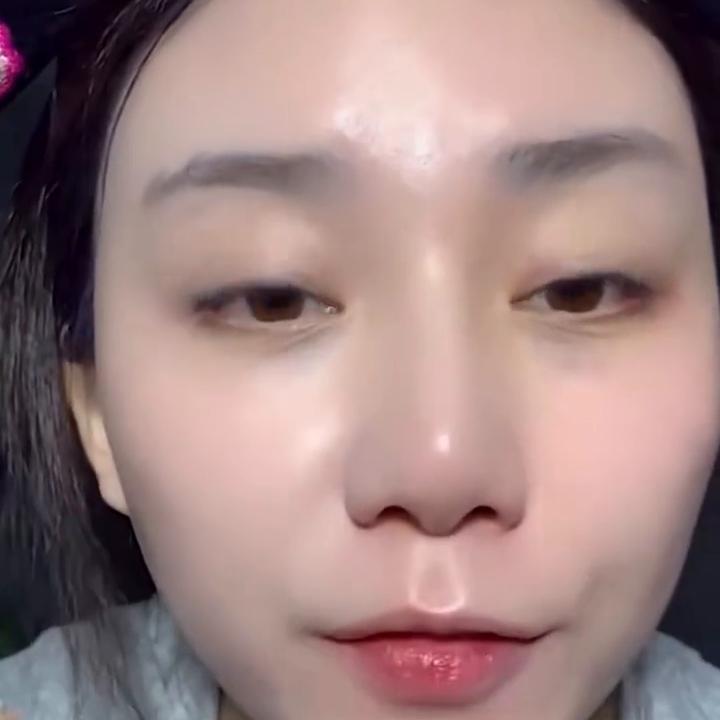 你和美女之间可能差的就是一瓶#素颜霜，懒惰女生的福音#...