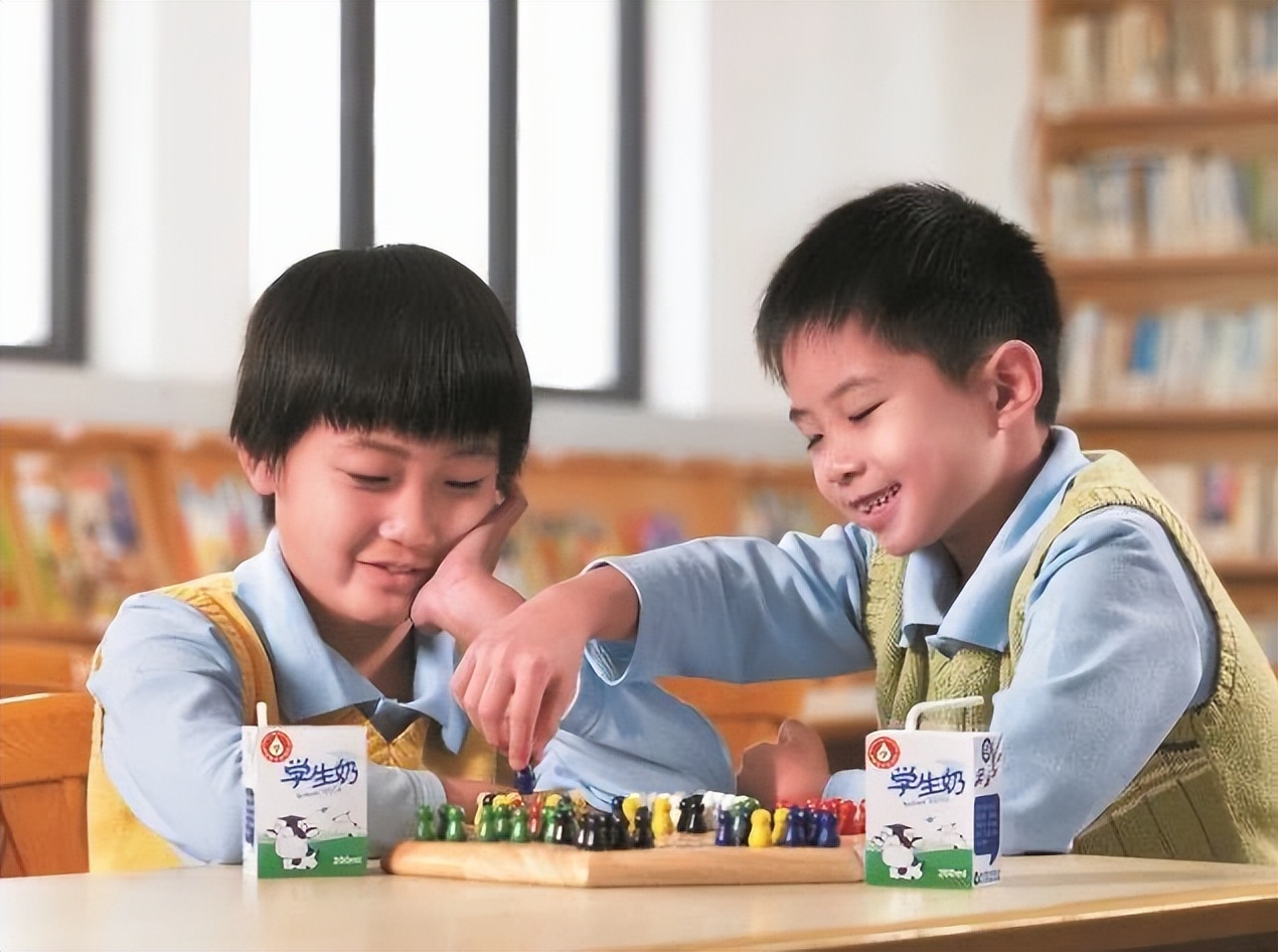 一个纸盒,装下千亿商业帝国