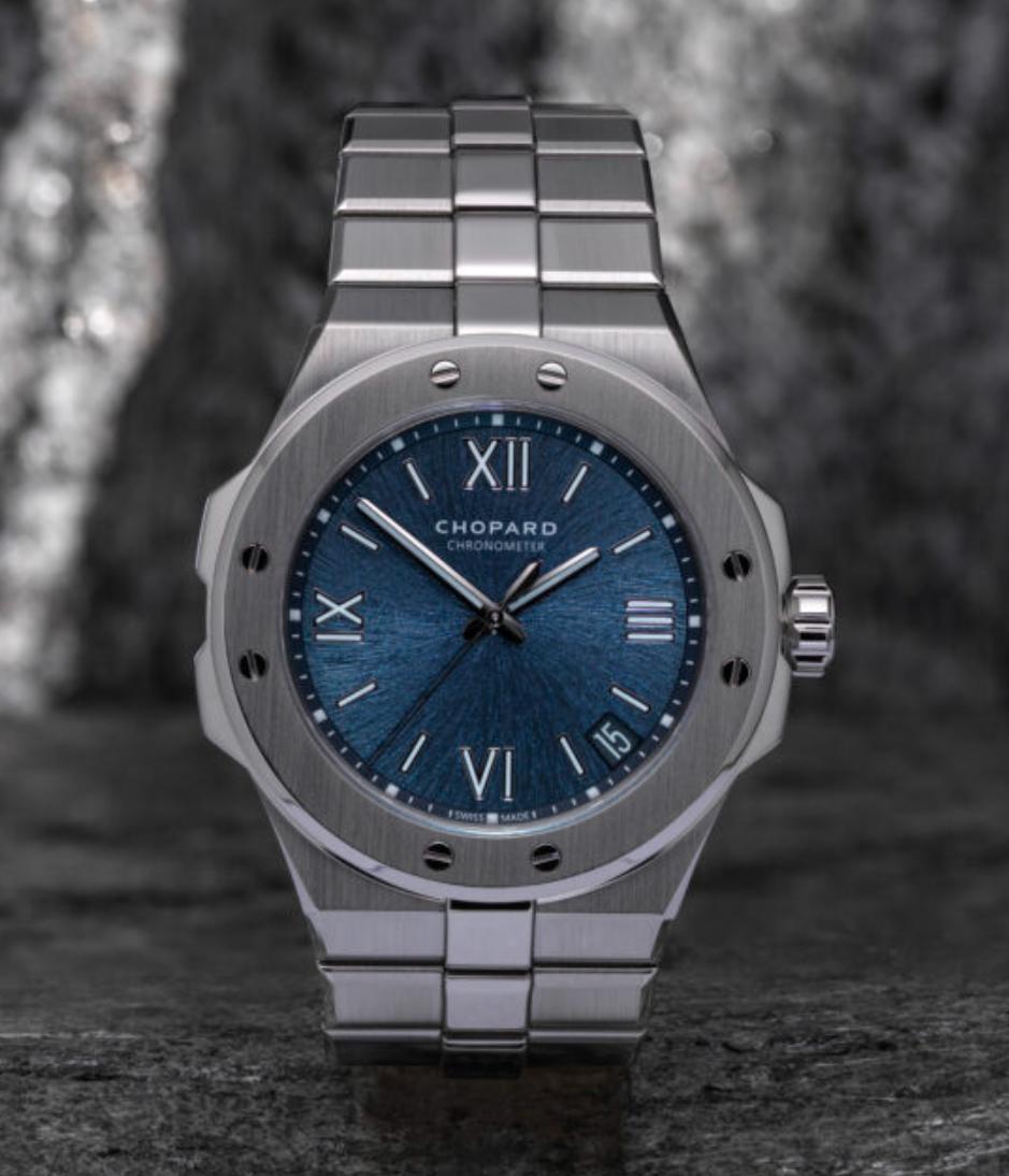 名表专柜一般都不给试戴,名表专卖店都买不到表