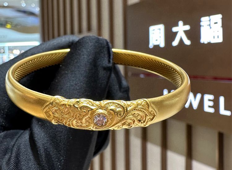 黄金是周生生好还是周大福好,周生生周大福中国黄金有什么区别