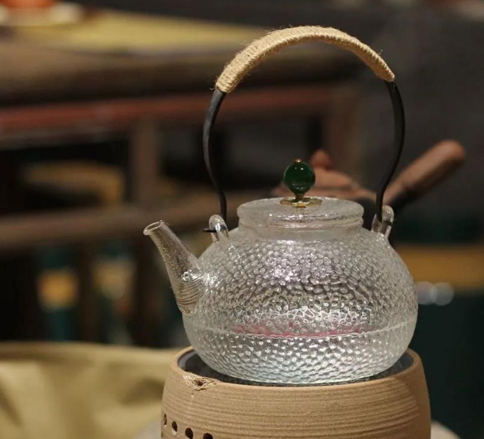 什么煮茶壶好看又实用,银壶茶席搭配什么茶具好看