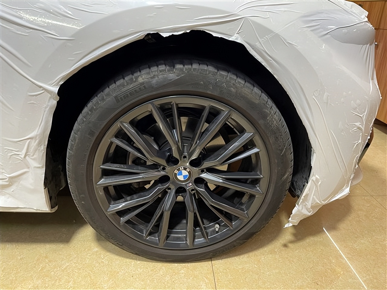 宝马325li曜夜高速隔音,宝马325全车做隔音