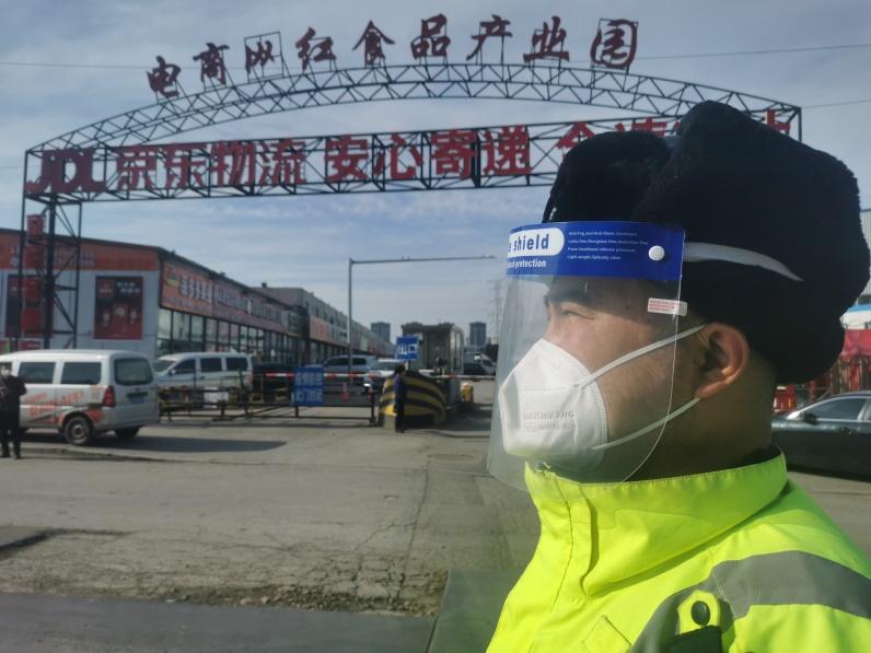 沈阳交警五项举措保障运输“生命线”守护百姓“菜篮子”、“米袋子”