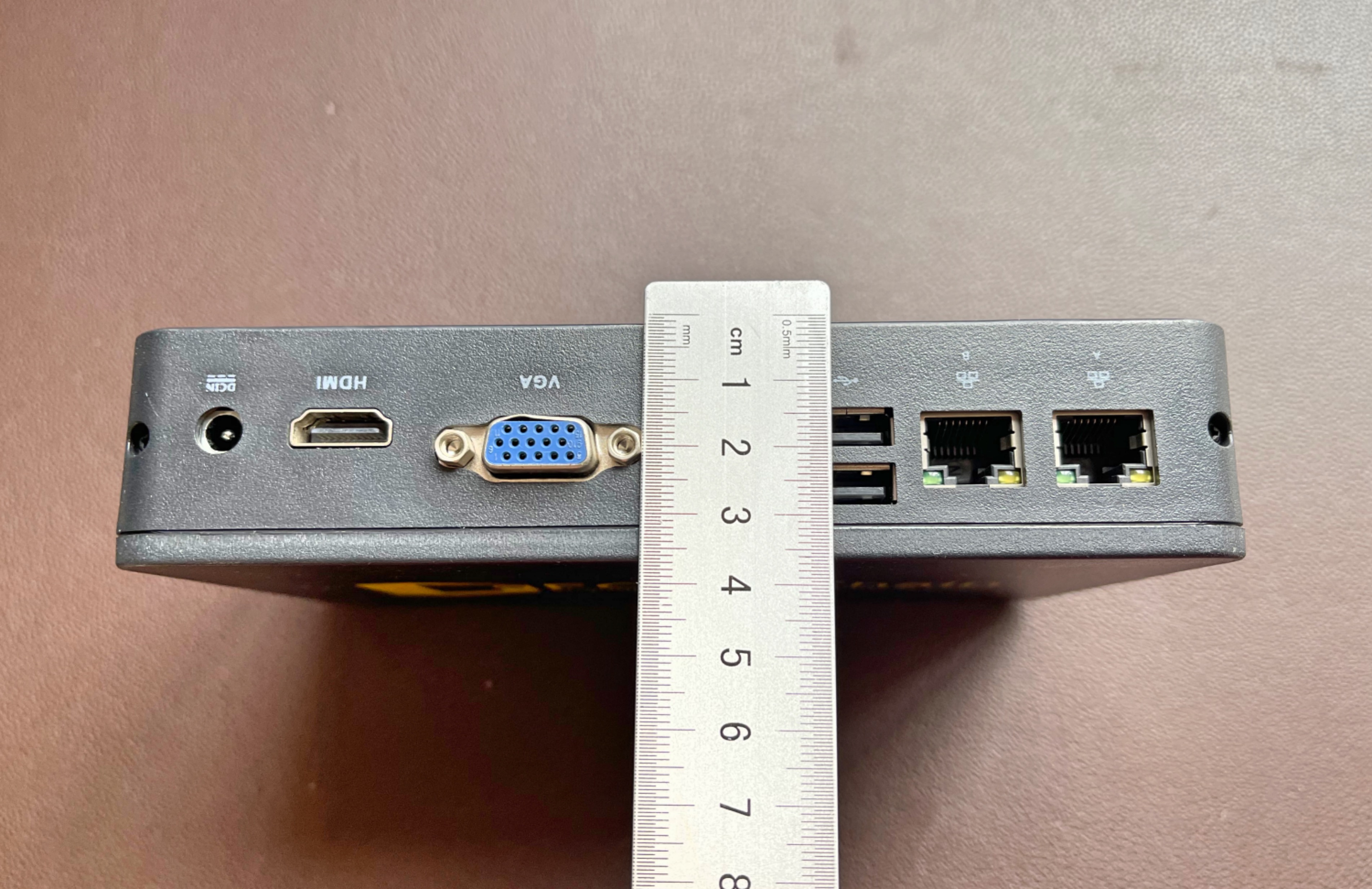 滴滴滴！J1900+4G+64G双千兆软路由简测5W功耗跑满千兆没毛病