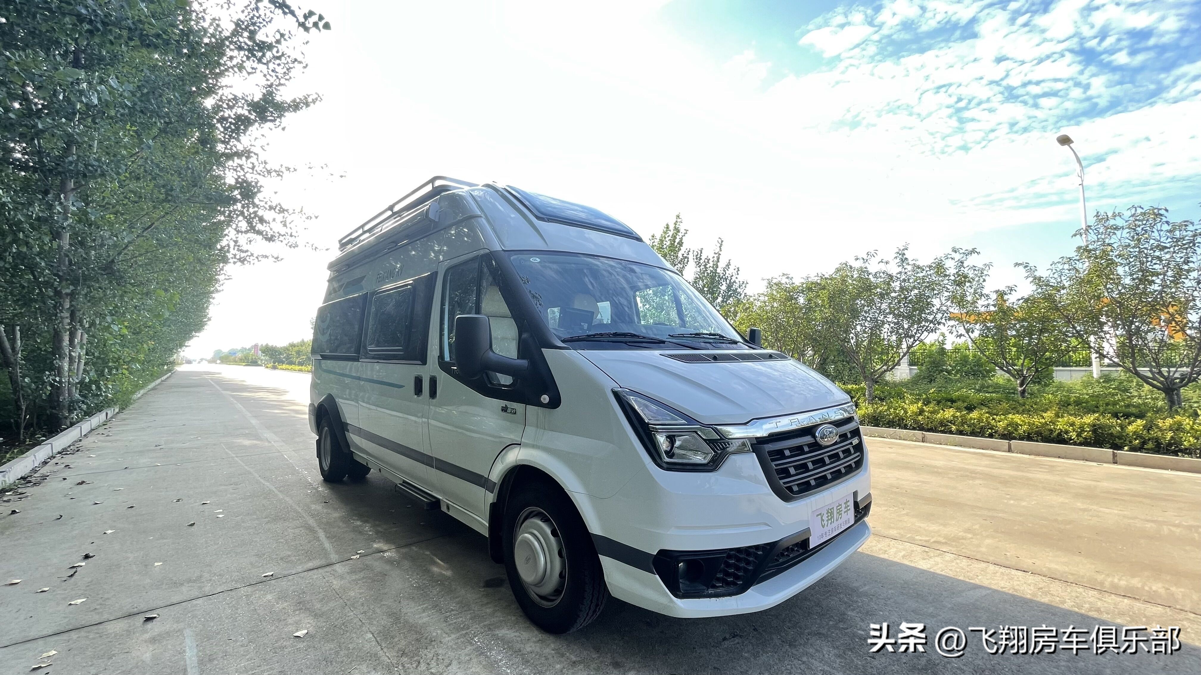 大空间房车二层别墅,福特新全顺房车6座4卧b型房车