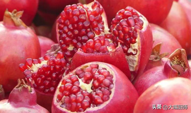才知道，剥石榴真简单，上锅蒸一蒸，不脏手不流汁，早知道早受益