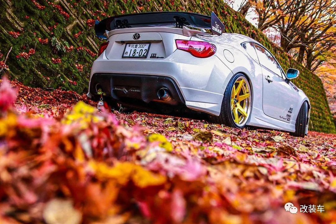 头文字d的女朋友,头文字d女司机飙车