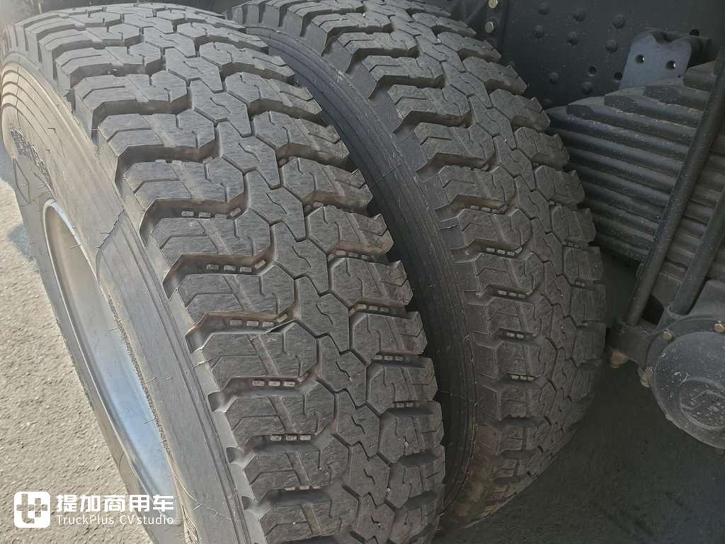 陕汽后八轮载货车,陕汽德龙后八轮挂车