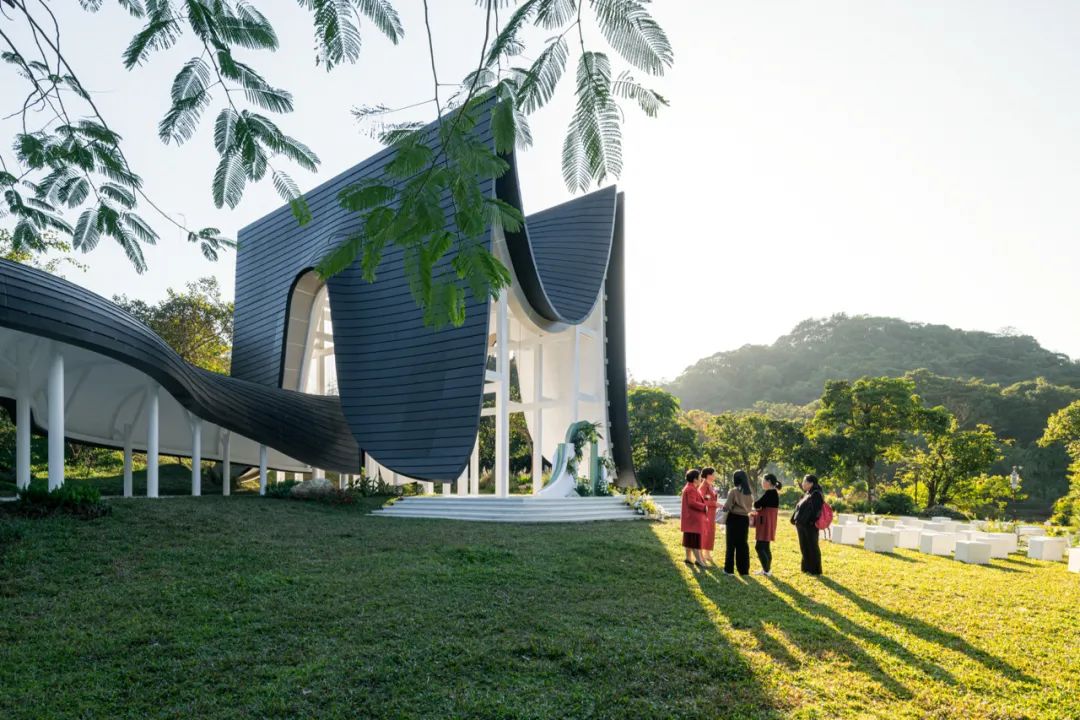 ⼴州囍堂：以岭南传统镬耳屋为灵感，打造独特的流线造型