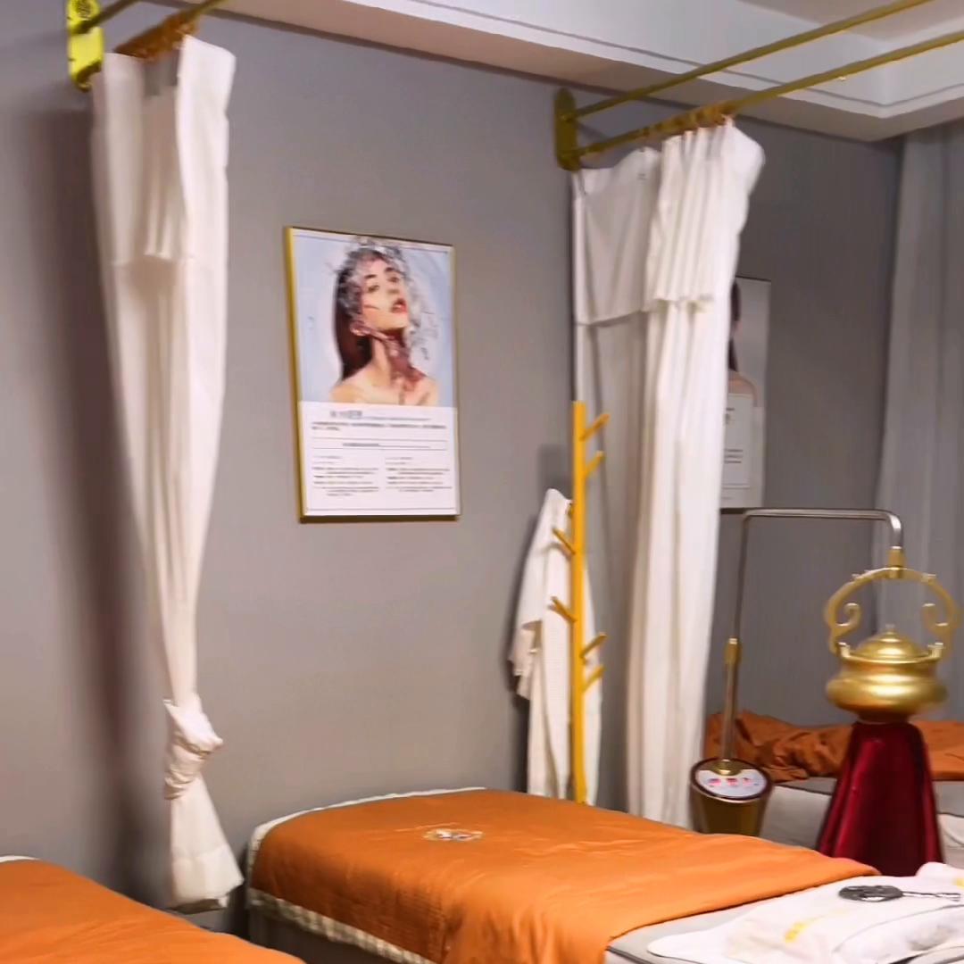 做美容行业开工作室好还是开店好,开美容工作室跟美容诊所的区别