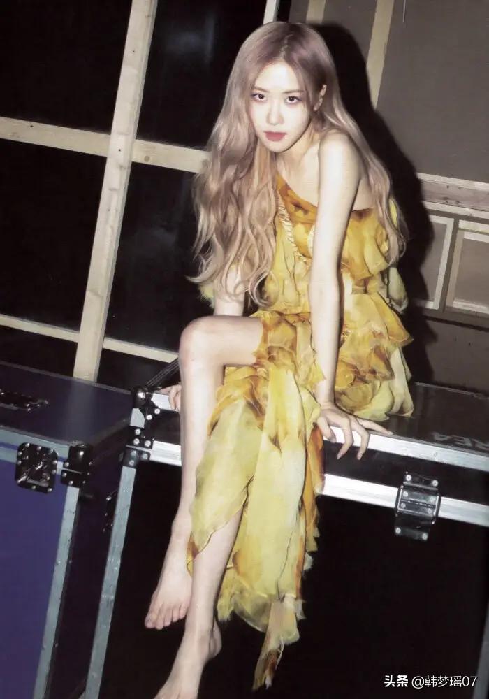 朴彩英ros出圈造型,朴彩英ros为什么这么火