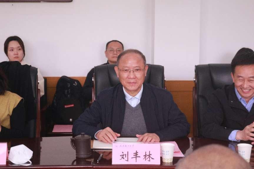 6Q教育向武汉轻工大学捐赠仪式圆满落幕